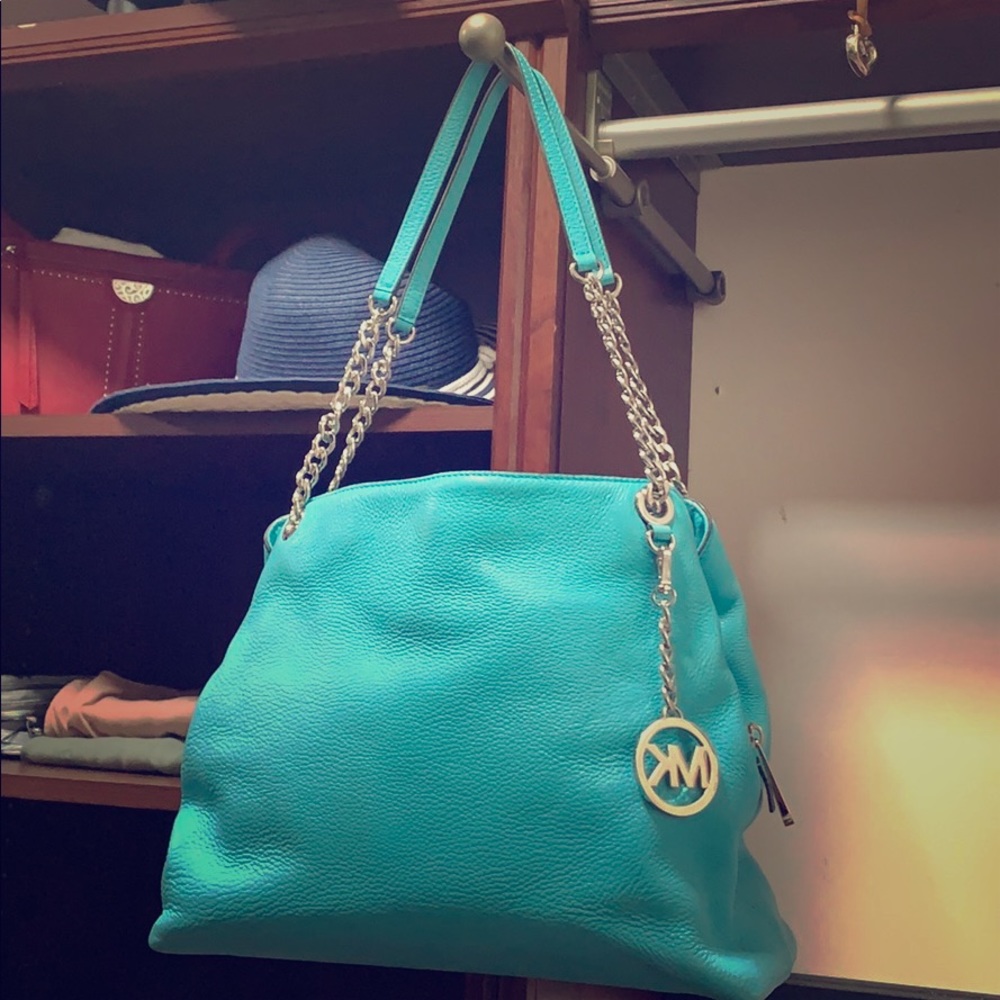 Michael Kors Pocket Book